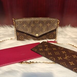 28. LV Felicie Pochette